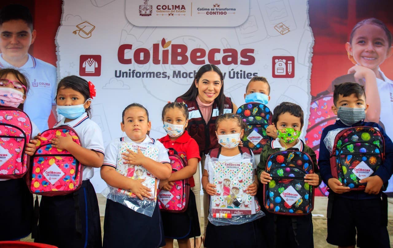 Coli-Becas y Mochilas a alumnos de Cuauhtémoc: Indira